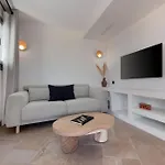 Klοstrá 3* Foinikiá