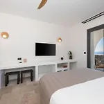 Klοstra 3* Foinikiá