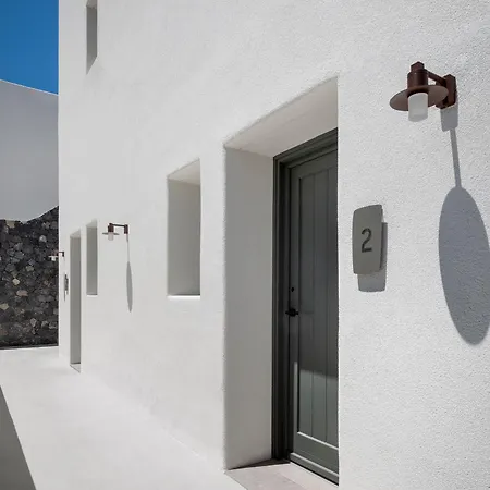 Klοstrá Oia (Santorini)